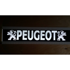 Frézált LED-es tábla Peugeot